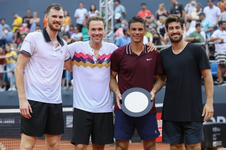 Soares e Jamie Murray estreiam com vitória, e Rogerinho encerra carreira com homenagens