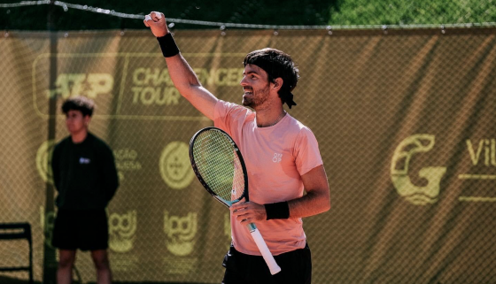 Gastão Elias continua viciado em ganhar e arrasa em frente no Oeiras Open 2