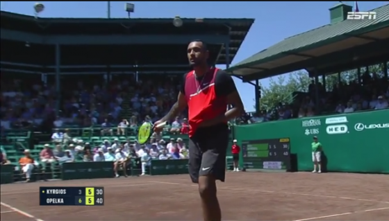 Kyrgios volta a perder a cabeça, leva um point penalty decisivo e Opelka está na final em Houston