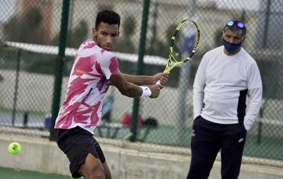 Auger-Aliassime: «Toni não quer que eu jogue da mesma maneira que o Rafa Nadal»