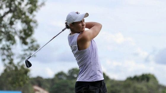 Olhem quem é ela! Barty conquista torneio de golfe e arrecada prémio de… 30 dólares