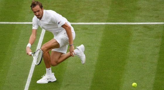 Wimbledon vai mesmo banir tenistas russos e bielorrussos: anúncio está para breve