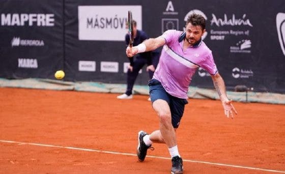 Wawrinka dá bons sinais mas é derrotado no regresso aos torneios ATP 13 meses depois