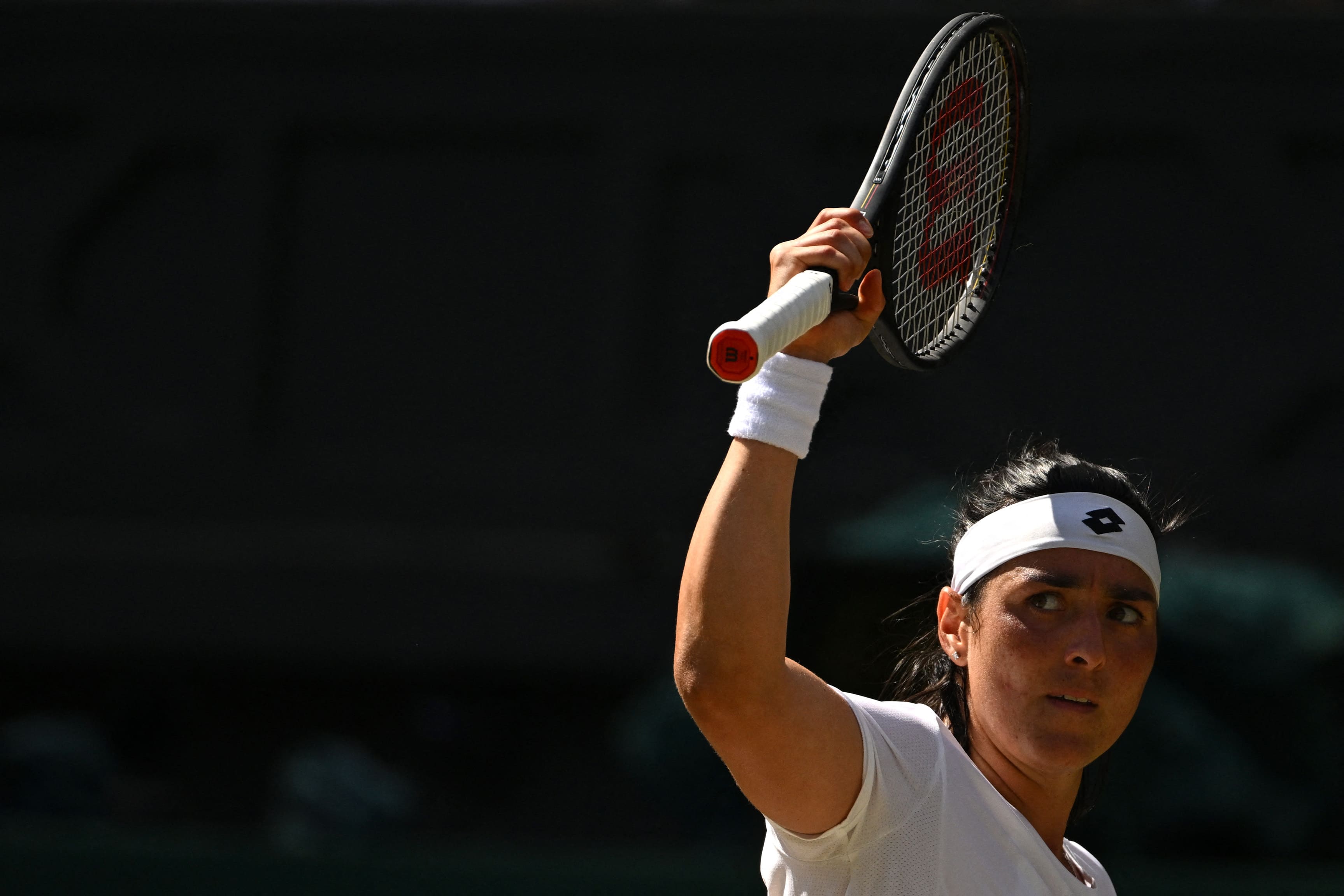 A finalista de Wimbledon Ons Jabeur lamentou a ausência de seus pais na final de Wimbledon. A tunisiana perdeu para Elena Rybakina.