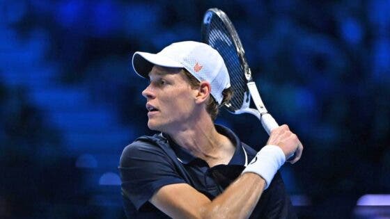 Saiba onde assistir Sinner x Medvedev no ATP Finals ao vivo hoje