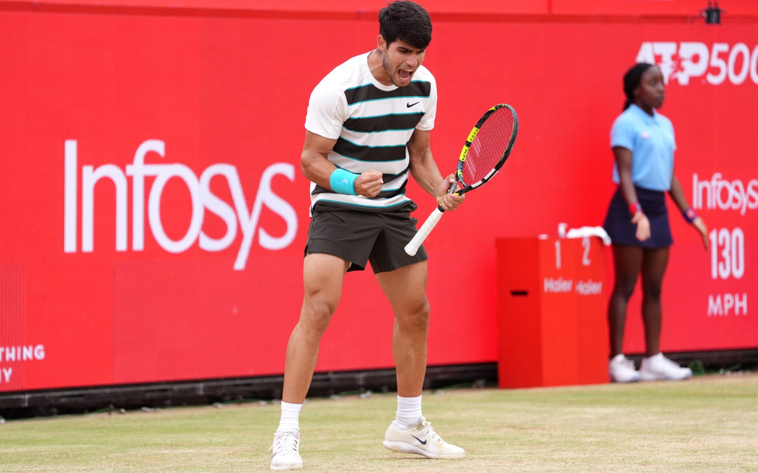 Carlos Alcaraz celebrates victory in the Men's Singles Final at Andy Murray Arena against Jiri Lehecka