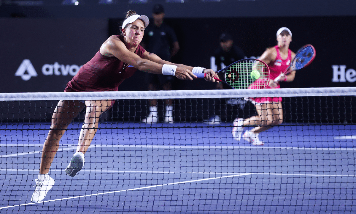 Ingrid Martins na quadra central do SP Open