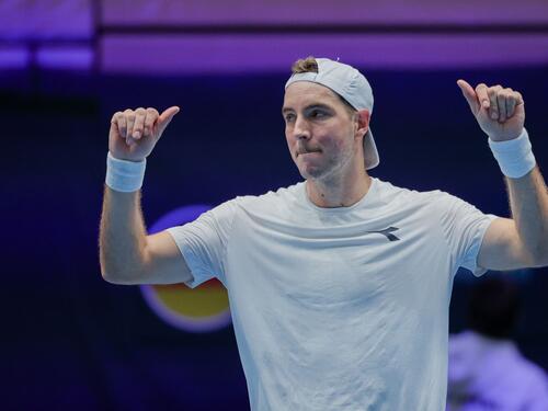 Jan-Lennard Struff steht beim Tennis-Turnier in Rotterdam im Achtelfinale.