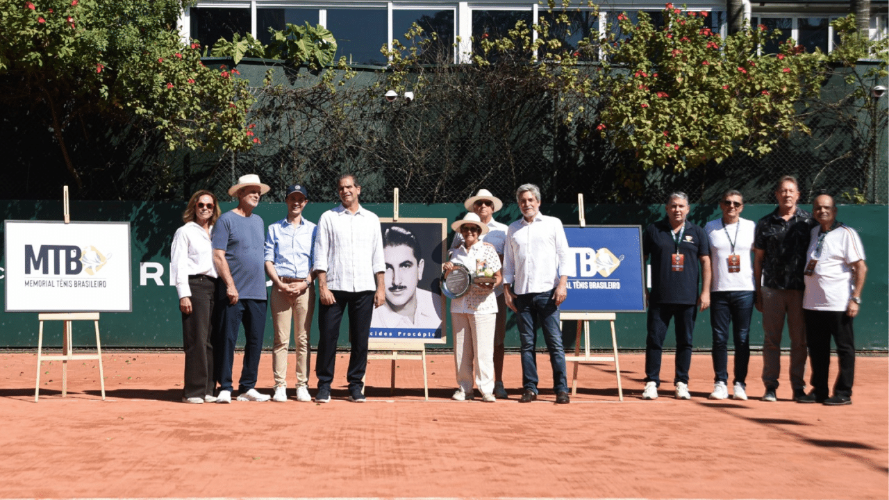 Alcides Procopio Hall da Fama do tênis cerimônia