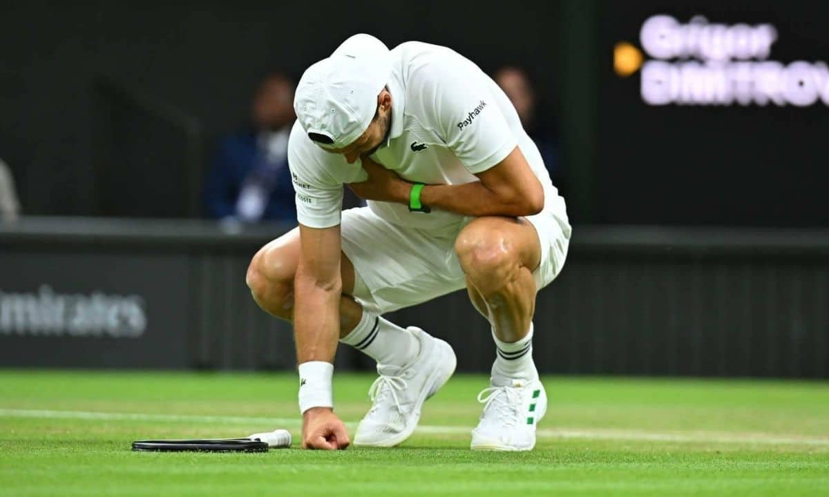 Lesão de Grigor Dimitrov em partida contra Jannik Sinner em Wimbledon 2025