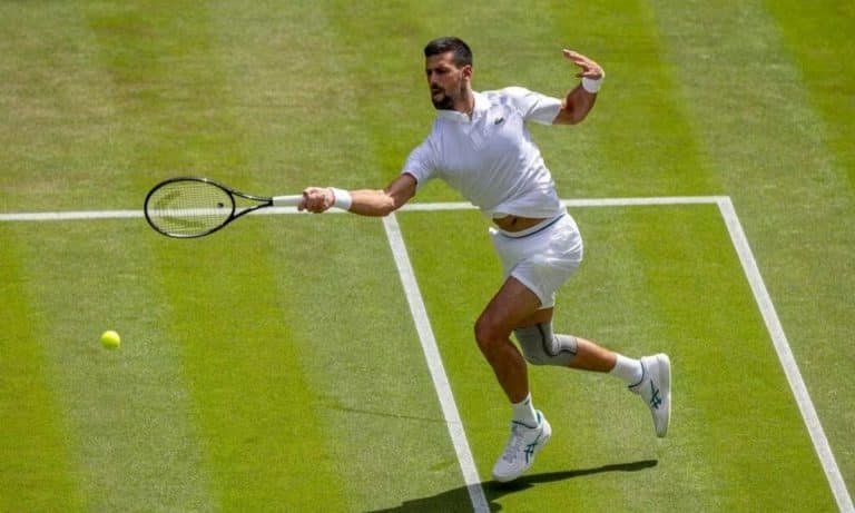 Novak Djokovic x Yibing Wu em Wimbledon
