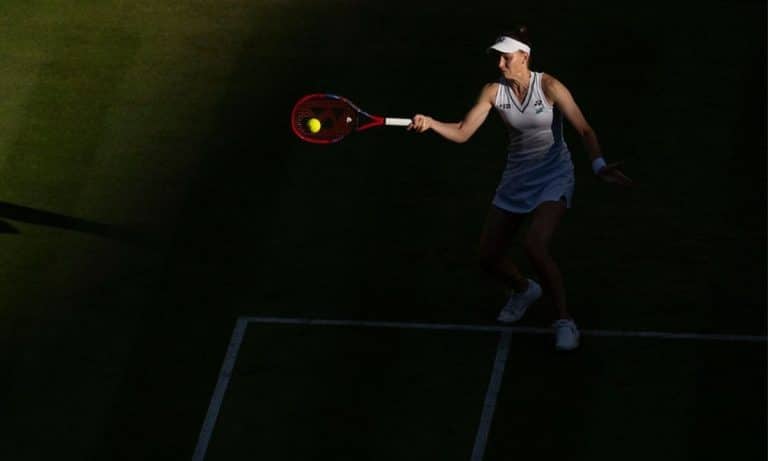 Elena Rybakina x Elise Mertens em Wimbledon