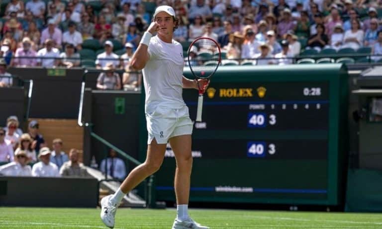 João Fonseca x Jesper De Jong em Wimbledon