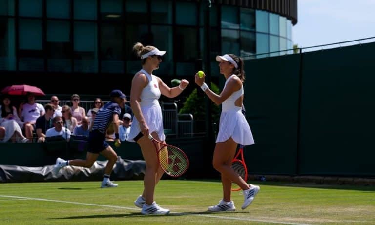 Luisa Stefani e Gabriela Dabrowski em Wimbledon