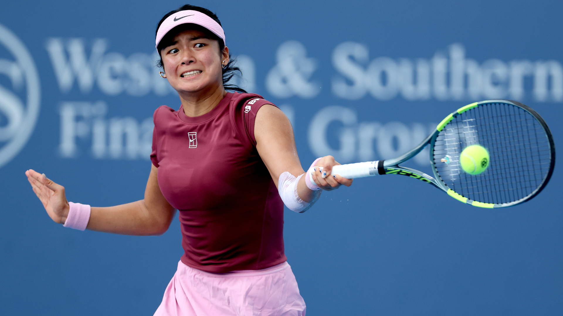 MASON, OHIO - AUGUST 15: Alexandra Eala of the Philippines returns a shot to Elena-Gabriela Ruse of Romania during day 5 of the Cincinnati Open at the Lindner Family Tennis Center on August 15, 2026 in Mason, Ohio. (Photo by Matthew Stockman/Getty Images)