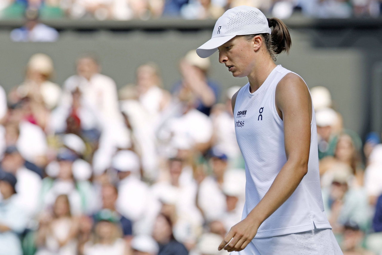 Tennis: Wimbledon championships Iga Swiatek of Poland is pictured after losing to Alexandra Eala of the Philippines in the women s singles third round at the Wimbledon tennis tournament in London on July 4, 2026. PUBLICATIONxINxAUTxBELxBIHxBULxCZExDENxESTxFINxFRAxGEOxGERxGRExHUNxISLxIRLxITAxLATxLTUxLUXxLIExMKDxNORxPORxPOLxROUxSVKxSUIxSRBxSLOxESPxTURxUKxUAExONLY A14AA0005621713P ©IMAGO/Kyodo News