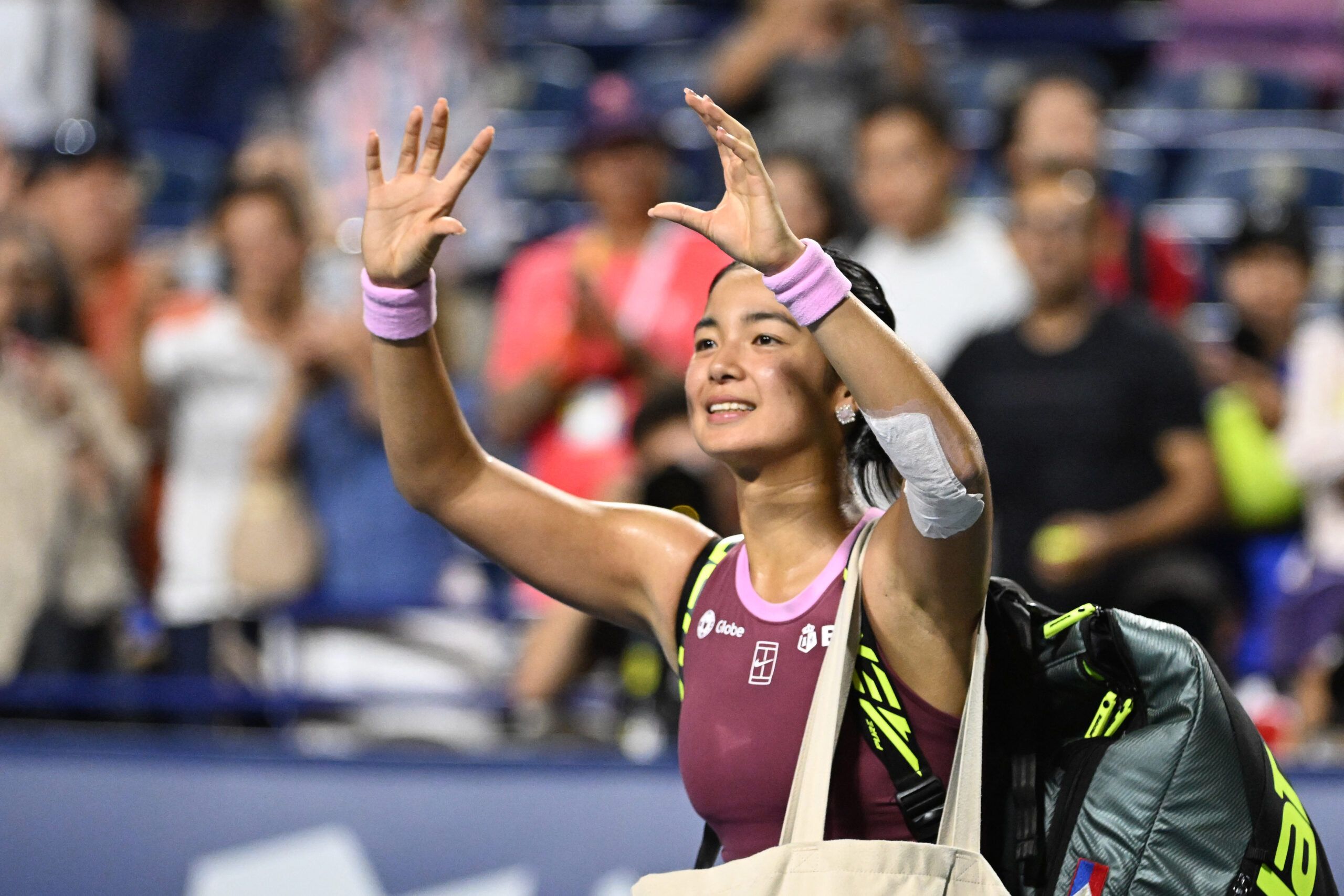 Aug 9, 2026; Toronto, Ontario, Canada; Alexandra Eala (PHI) waves to fans as she leaves the court after losing to Belinda Bencic (SUI) during fourth round play at Sobeys Stadium. © Dan Hamilton-Imagn Images