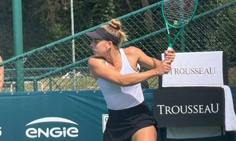 Luiza Fullana é campeã do W15 de Campos de Jordão, vencendo a chinesa Lan Mi, por 2 sets a 0, com parciais de 6/4 e 6/2