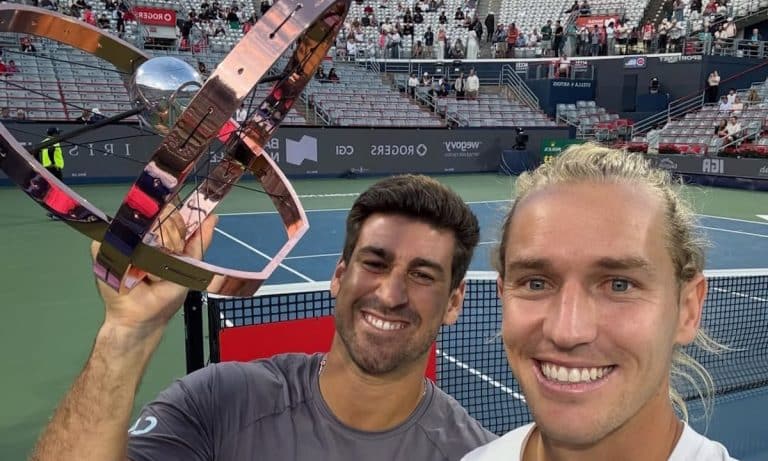 Orlando Luz e Rafael Matos comemoram título do Masters 1000 de Montreal (Foto: Divulgação)