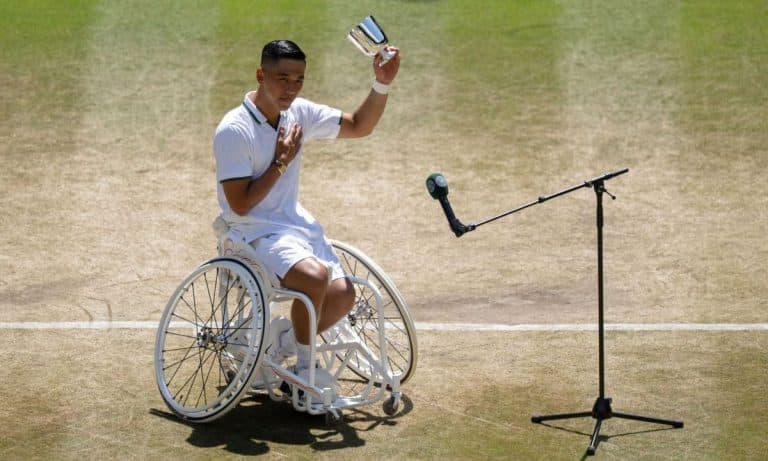 Tokito Oda x Alfie Hewitt na final do tênis em cadeira de rodas de Wimbledon