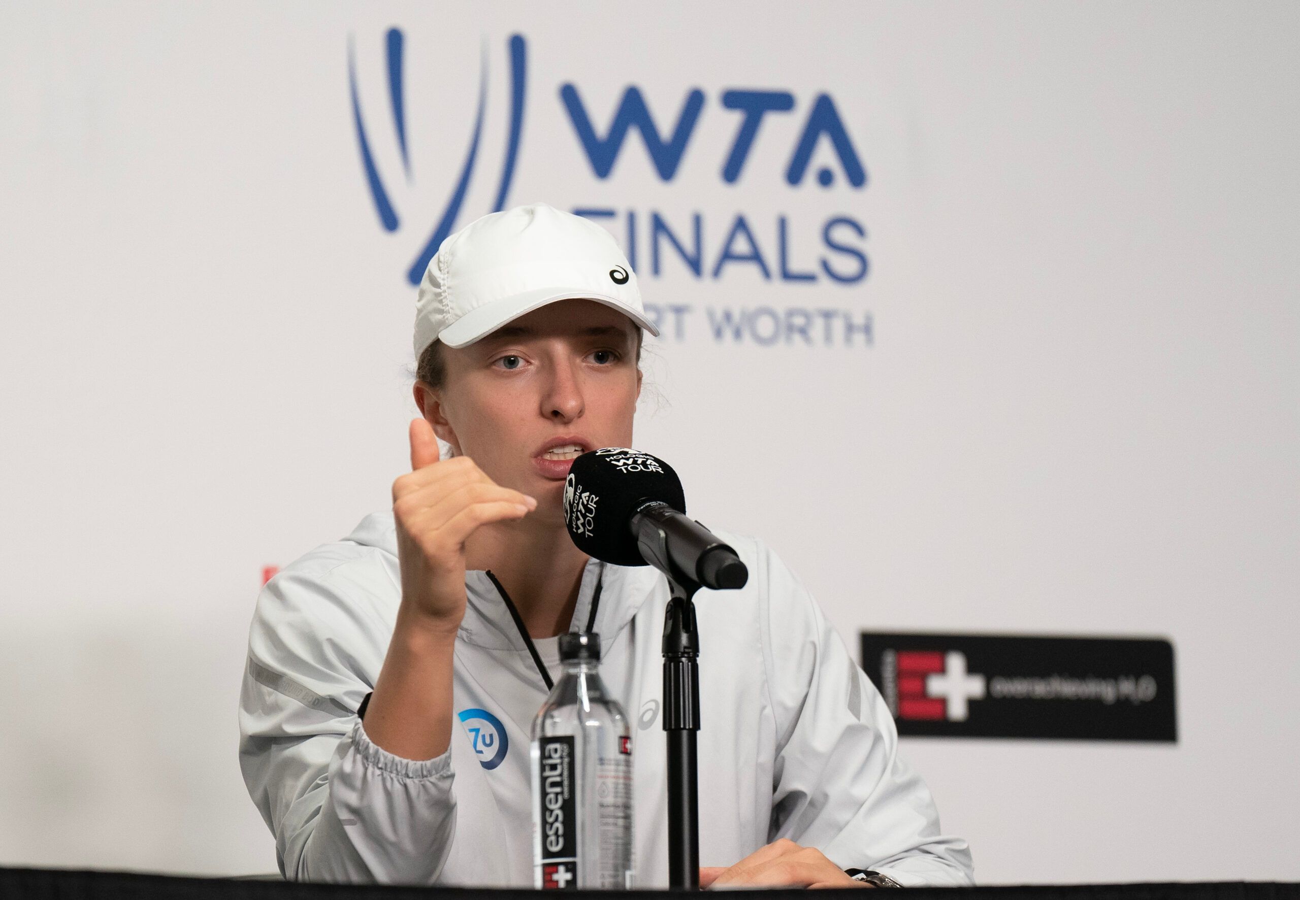 Nov 5, 2022; Forth Worth, TX, USA; Iga Swiatek (POL) speaks during a press conference after defeating Coco Gauff (USA) on day six of the WTA Finals at Dickies Arena. © Susan Mullane-USA TODAY Sports