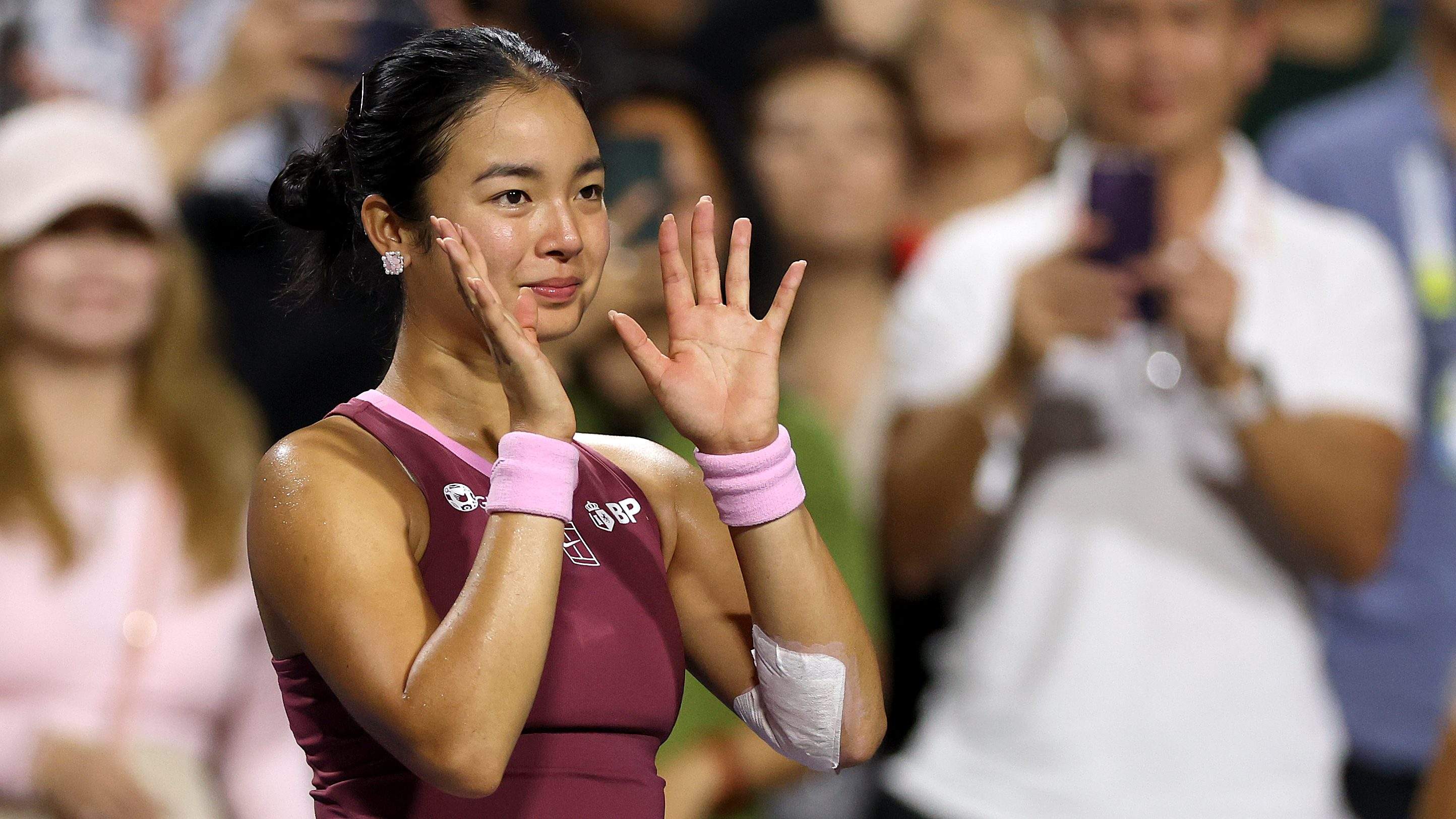 TORONTO, ONTARIO - AUGUST 09: Alexandra Eala of the Philippines acknowledges the crowd after losing to Belinda Bencic of Switzerland during day eight of the National Bank Open Presented by Rogers at Sobeys Stadium on August 09, 2026 in Toronto, Ontario. (Photo by Matthew Stockman/Getty Images)
