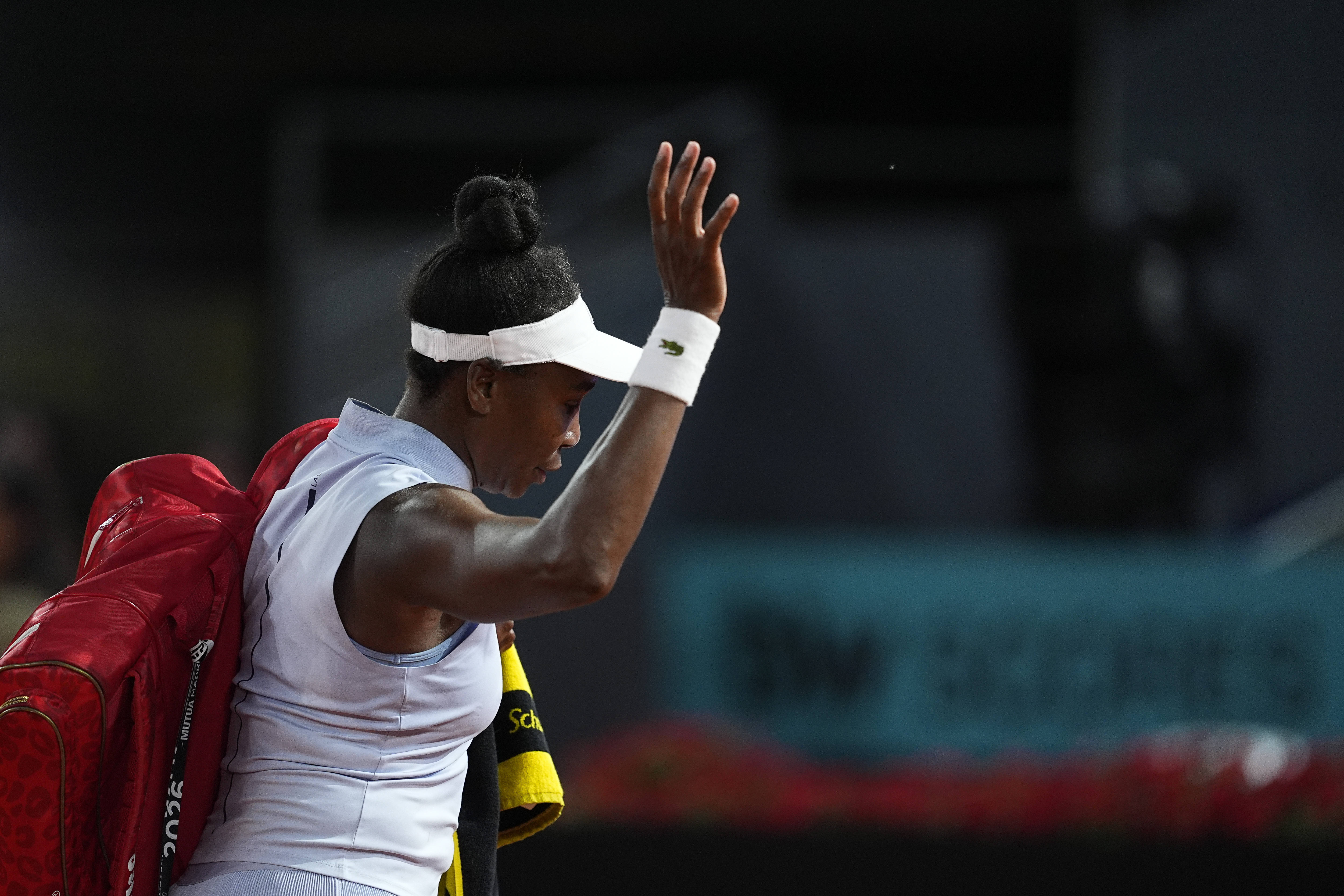 April 21, 2026, Madrid, Madrid, Spain: Venus Williams of USA regrets after losing against Kaitlin Quevedo of Spain during the Mutua Madrid Open 2026, ATP, Tennis Herren Masters 1000 and WTA, Tennis Damen 1000, at La Caja Magica on April 21, 2026 in Madrid, Spain. Madrid Spain â ZUMAa181 20260421_zaa_a181_331 Copyright: xOscarxJ.xBarrosox ©IMAGO/ZUMA Press Wire