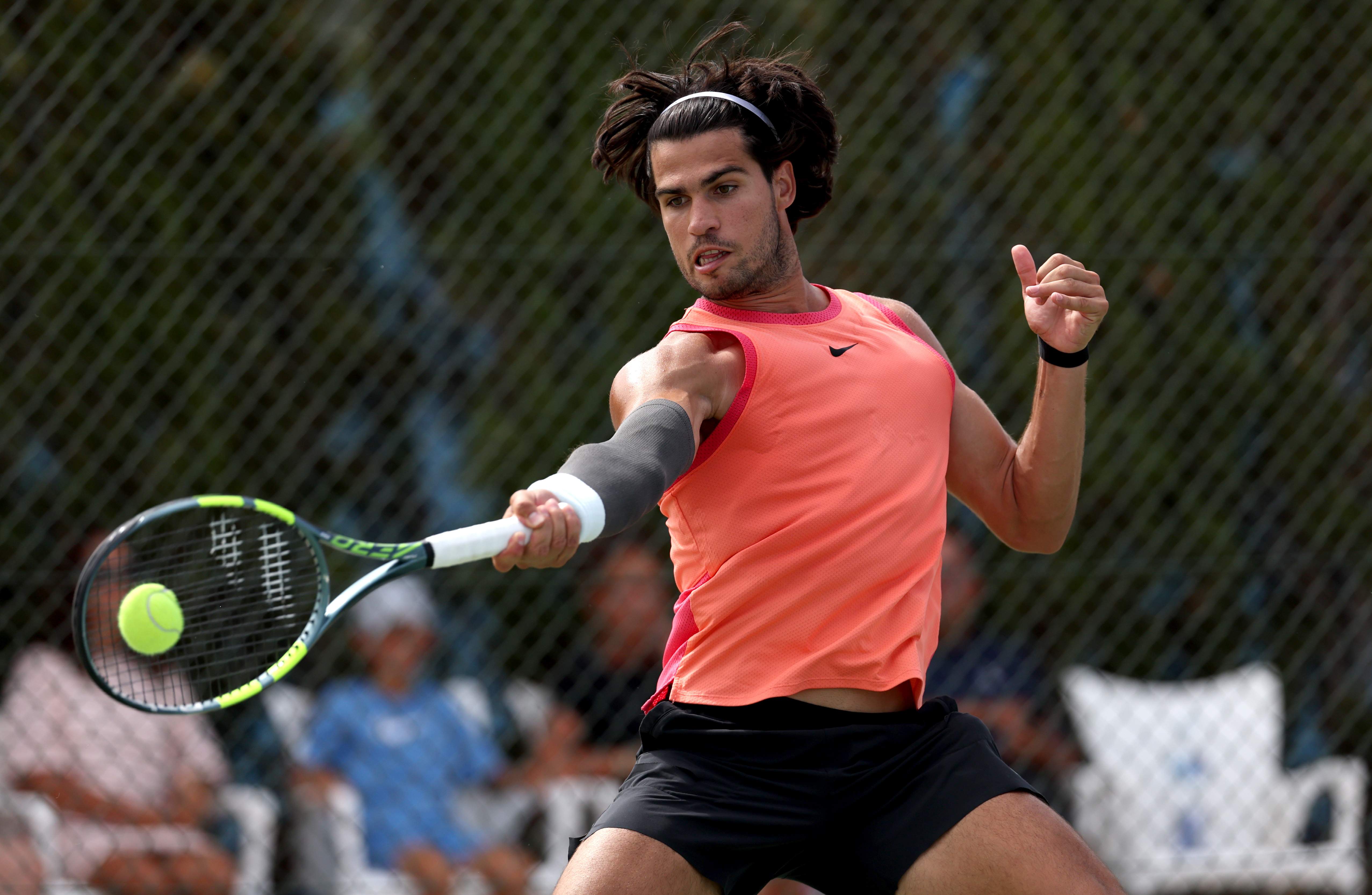 MURCIA, SPAIN - AUGUST 20: Carlos Alcaraz of Spain plays a forehand as he trains with Holger Rune of Denmark at Real Sociedad Club De Campo on August 20, 2026 in El Palmar, Murcia, Spain. (Photo by Clive Brunskill/Getty Images)