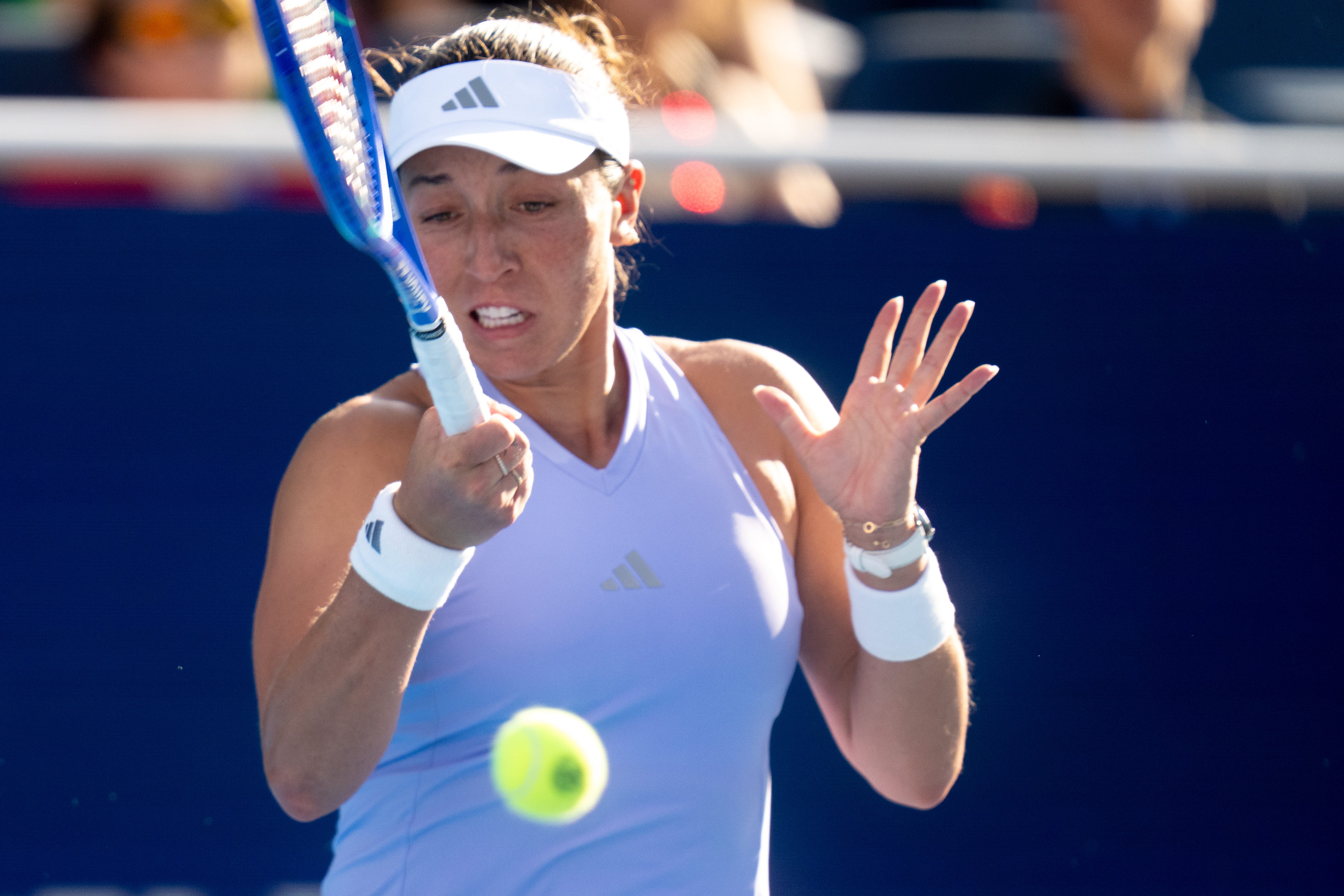Jessica Pegula, of United States, returns to Iga Swiatek, of Poland, during the Cincinnati Open at the Lindner Family Tennis Center in Mason, Ohio, on Saturday, August 22, 2026.