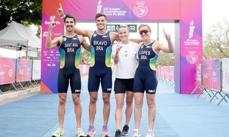 Revezamento misto do Brasil, ouro no triatlo nos Jogos Sul-Americanos de Santa Fé-2026