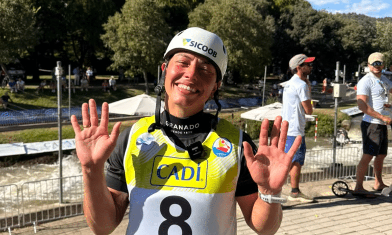 Ana sorri após ouro