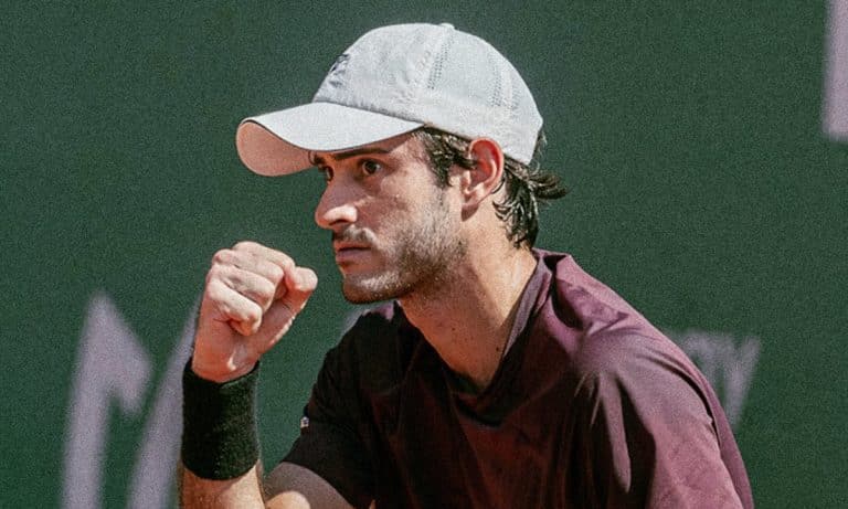 Na imagem, Gustavo Heide comemorando seu melhor posto no ranking.