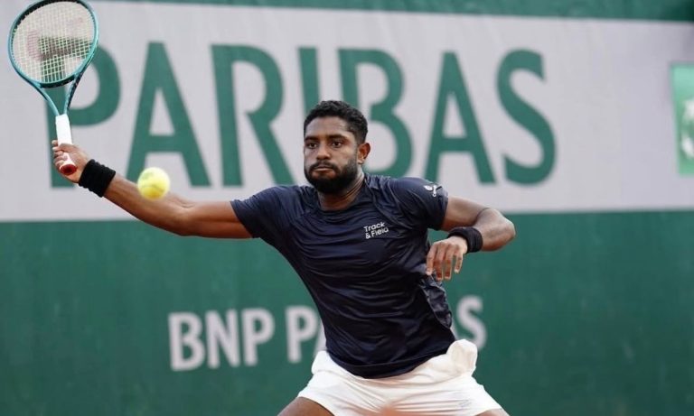 João Lucas Reis vence no simples e nas duplas no Challenger 100 de Bratislava. Brasileiro avança no torneio de tênis