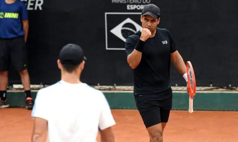 Marcelo Zormann é campeão nas duplas com o argentino Mariano Kestelboim no Challenger 75 de Curitiba, contra Guto Miguel e Eduardo Ribeiro