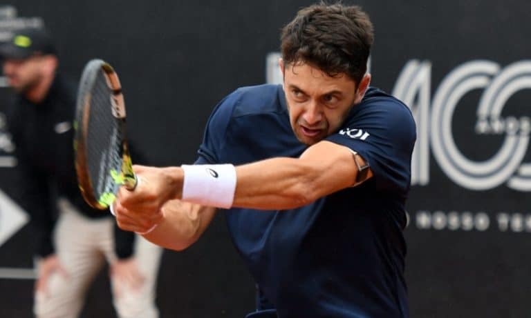 Matheus Pucinelli vence Gustavo Heide na semifinal do Challenger de Cali e chega na final. Nas duplas, Marcelo Zormann tem decisão adiada