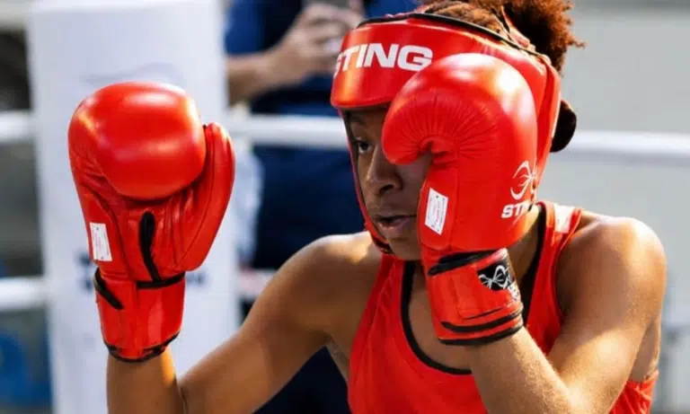 Elissandra Santos vence irlandesa por 5 a 0 e avança à final do Mundial de Boxe Sub-19. Brasil também conquista dois bronzes em Montenegro.